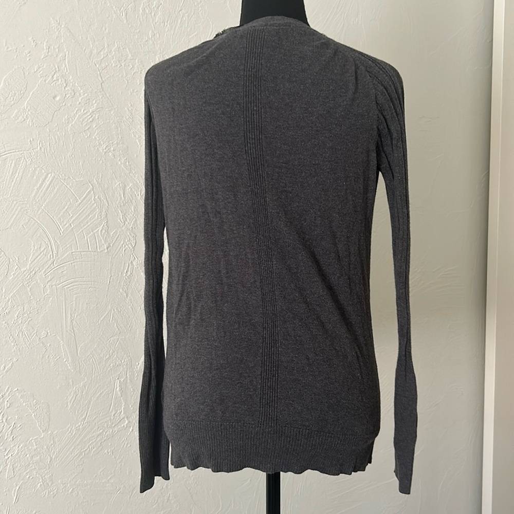 Vera wang layered raw hems ribbed button up cardigan - Picture 5 of 5